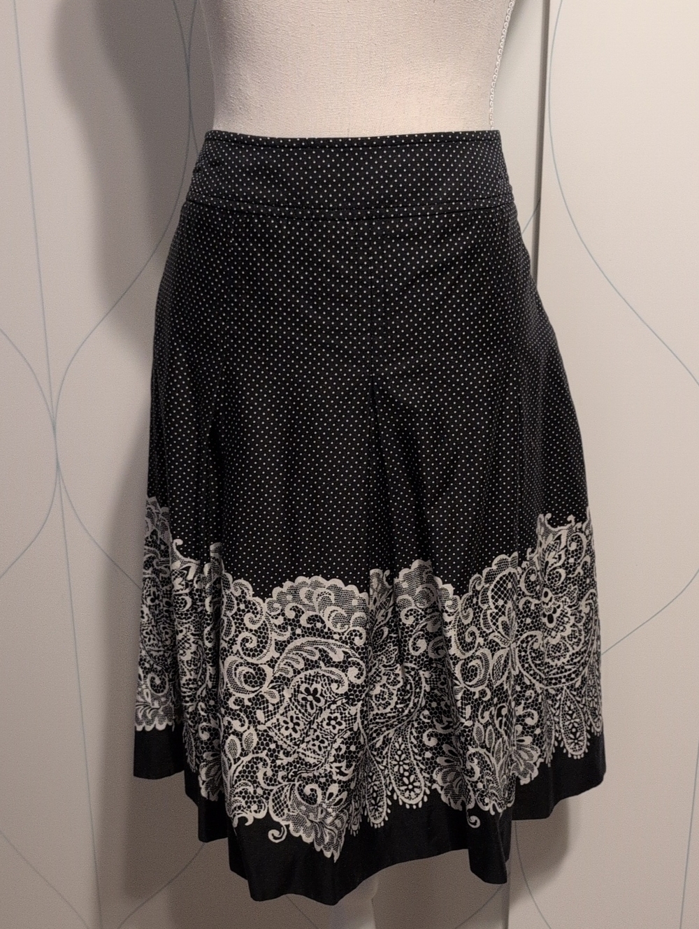 4/$20 Talbots Black Skirt with White Paisley Hem